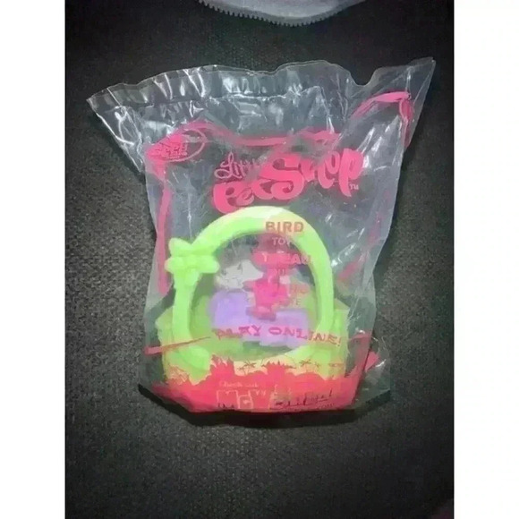 ❤️ NIP Littlest Pet Shop Pink Birdie Figure McDonalds Happy Meal Toy - Picture 2 of 3